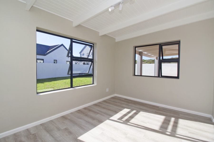 4 Bedroom Property for Sale in Kommetjie Western Cape